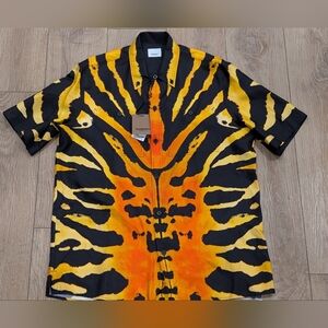 $1250 Mens BURBERRY Tiger Print Silk SS Button Up Shirt Bright Orange Small